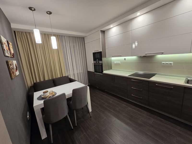 Продажа 2-комнатной квартиры 75 м², Василия Порика просп., 9
