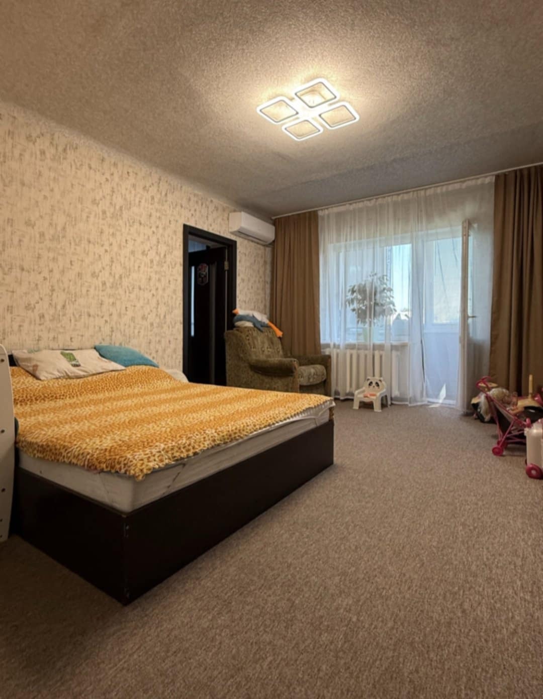 Продаж 2-кімнатної квартири 45 м², Михайла Калмикова вул.