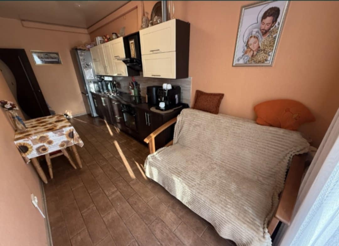 Продаж 1-кімнатної квартири 46 м², Привокзальна вул.