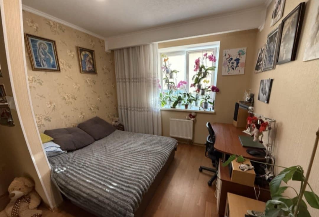 Продаж 1-кімнатної квартири 46 м², Привокзальна вул.