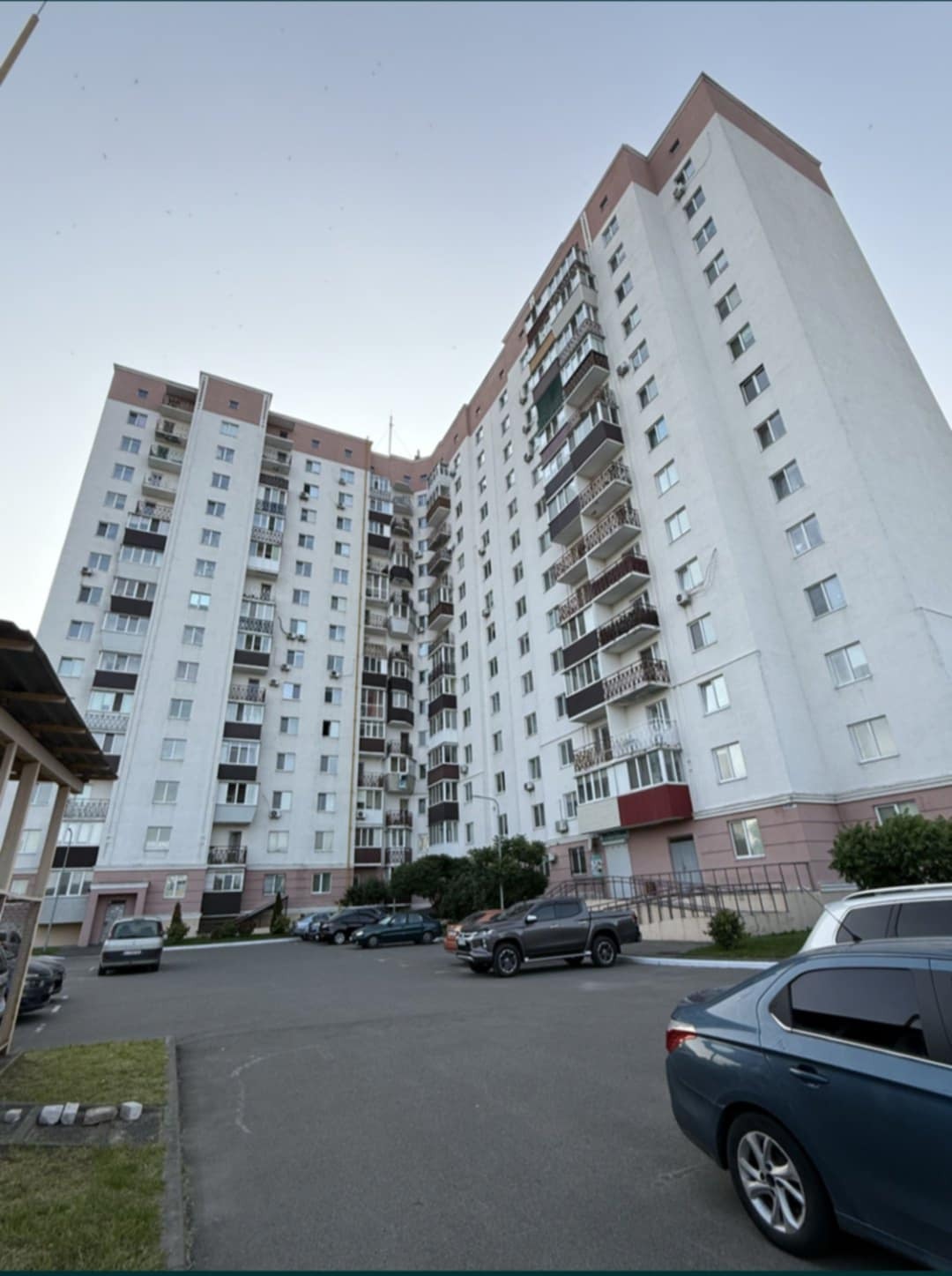 Продаж 1-кімнатної квартири 46 м², Привокзальна вул.
