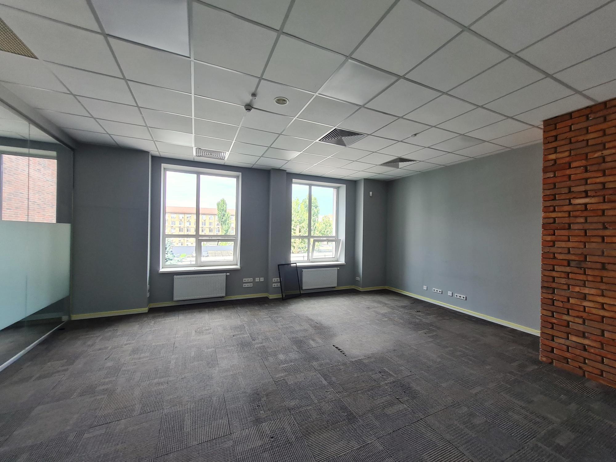 Аренда офиса 353 м², Елены Телиги ул., 6