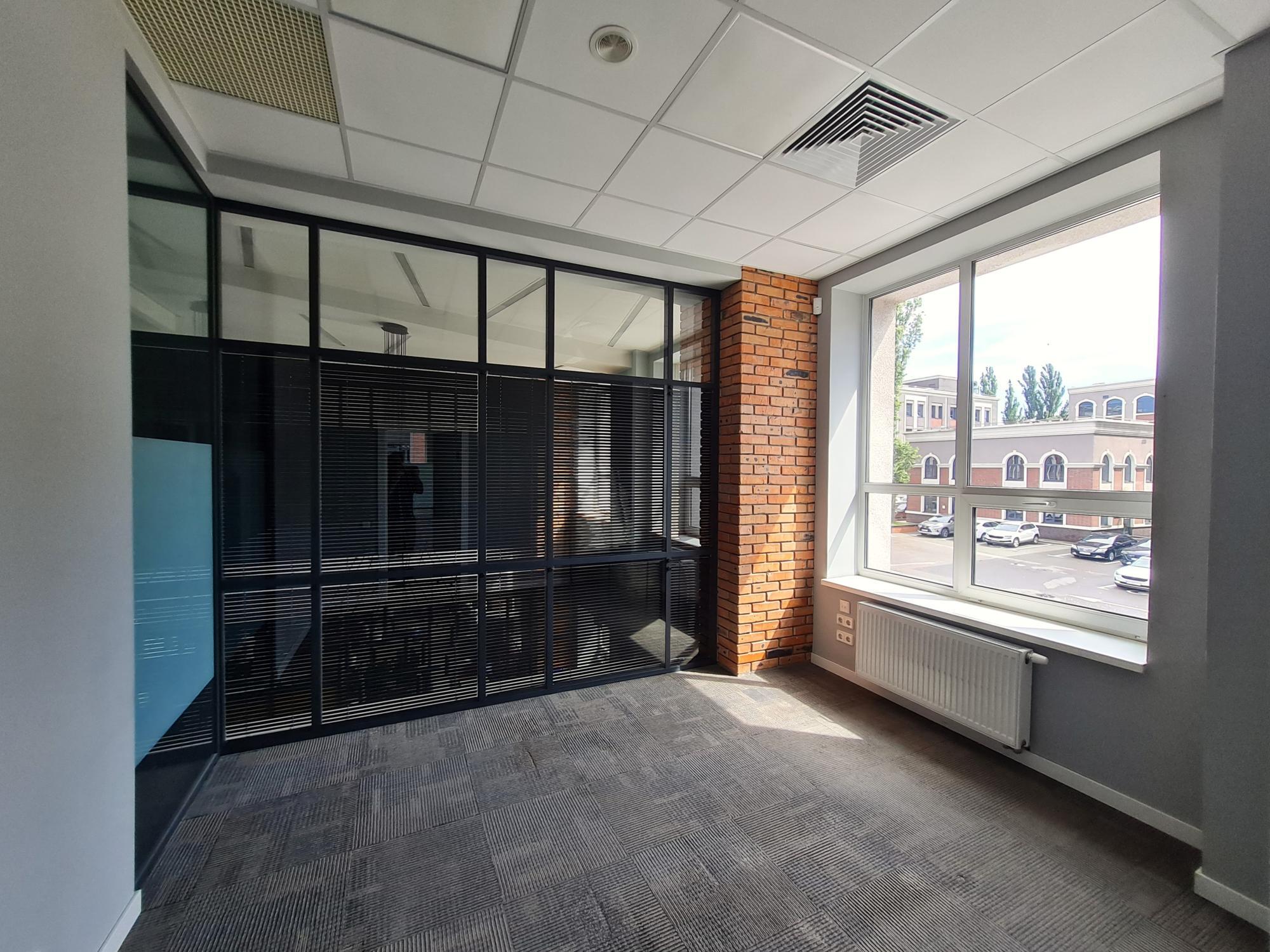 Аренда офиса 353 м², Елены Телиги ул., 6