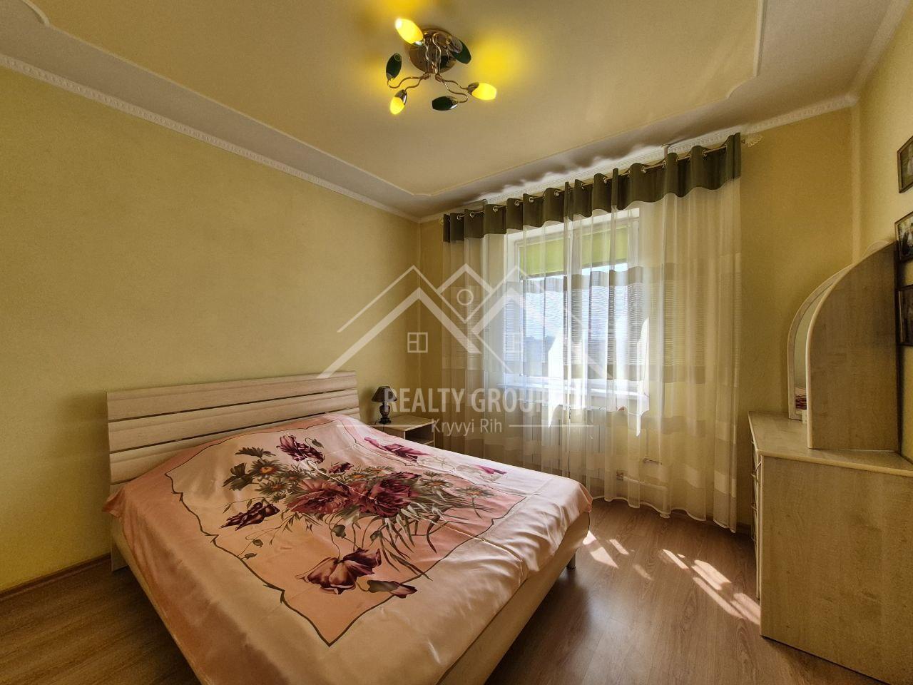 Продаж 3-кімнатної квартири 72 м², Миколи Світальського вул.