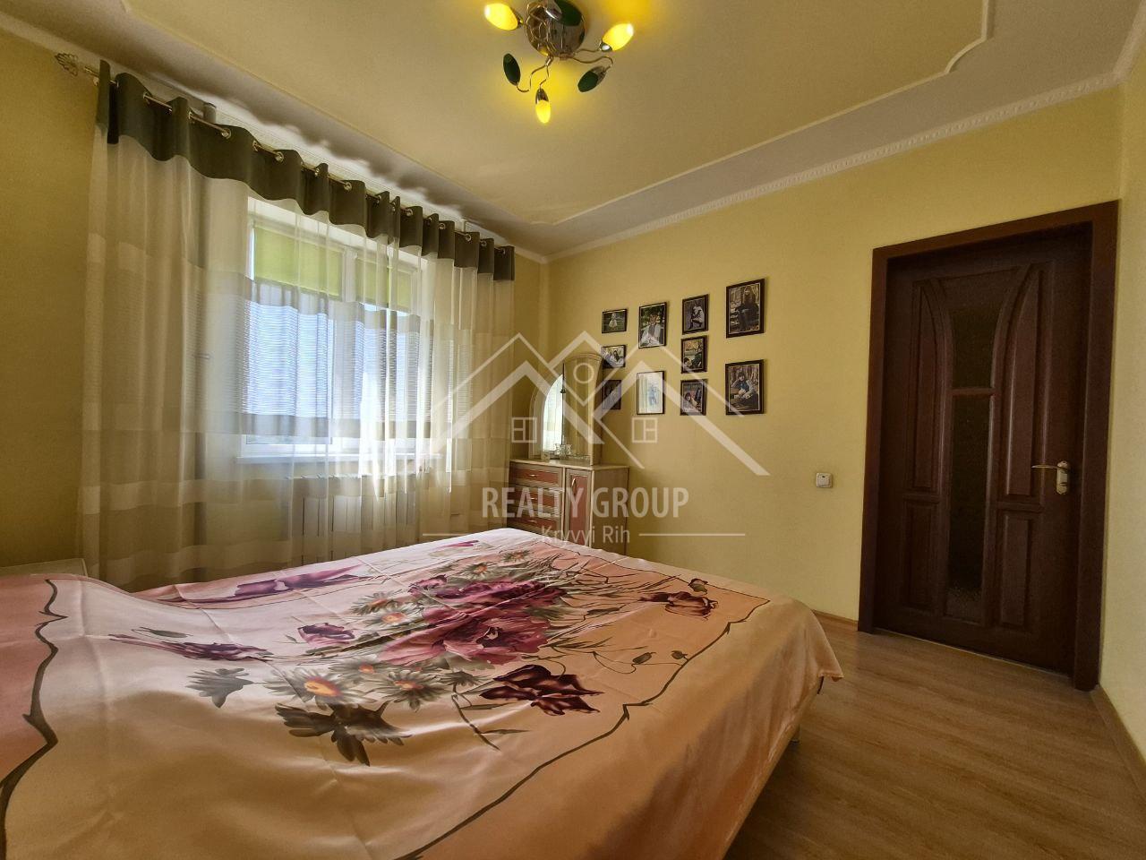 Продаж 3-кімнатної квартири 72 м², Миколи Світальського вул.