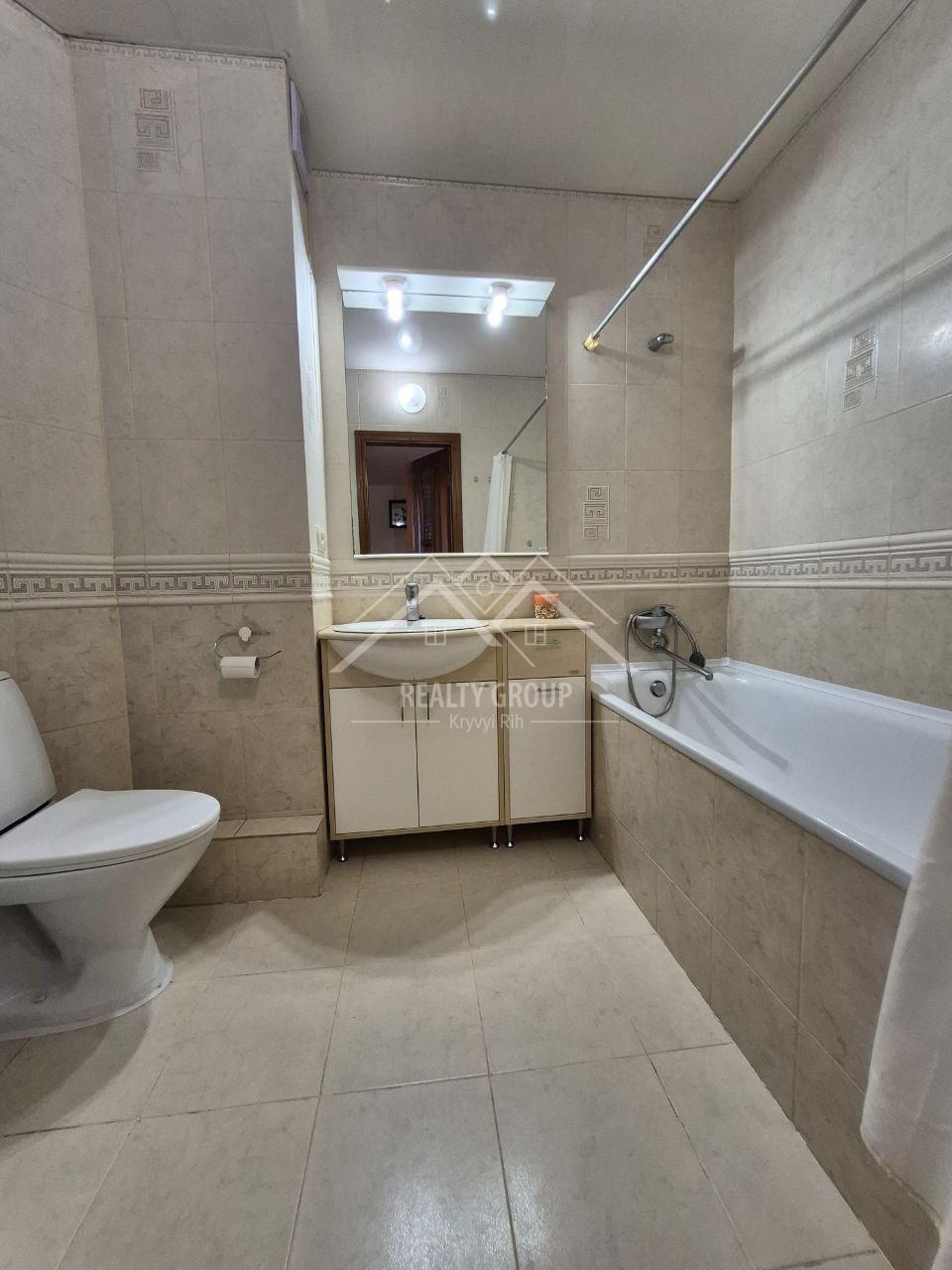 Продаж 3-кімнатної квартири 72 м², Миколи Світальського вул.