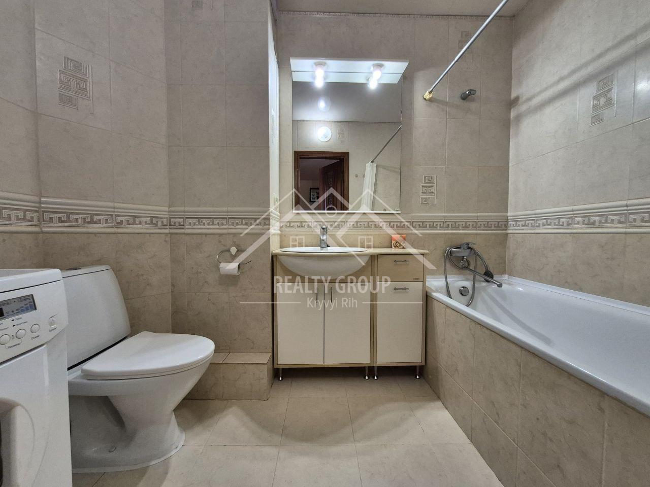 Продаж 3-кімнатної квартири 72 м², Миколи Світальського вул.