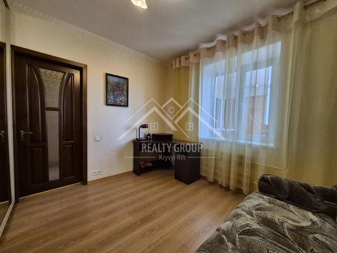 Продаж 3-кімнатної квартири 72 м², Миколи Світальського вул.
