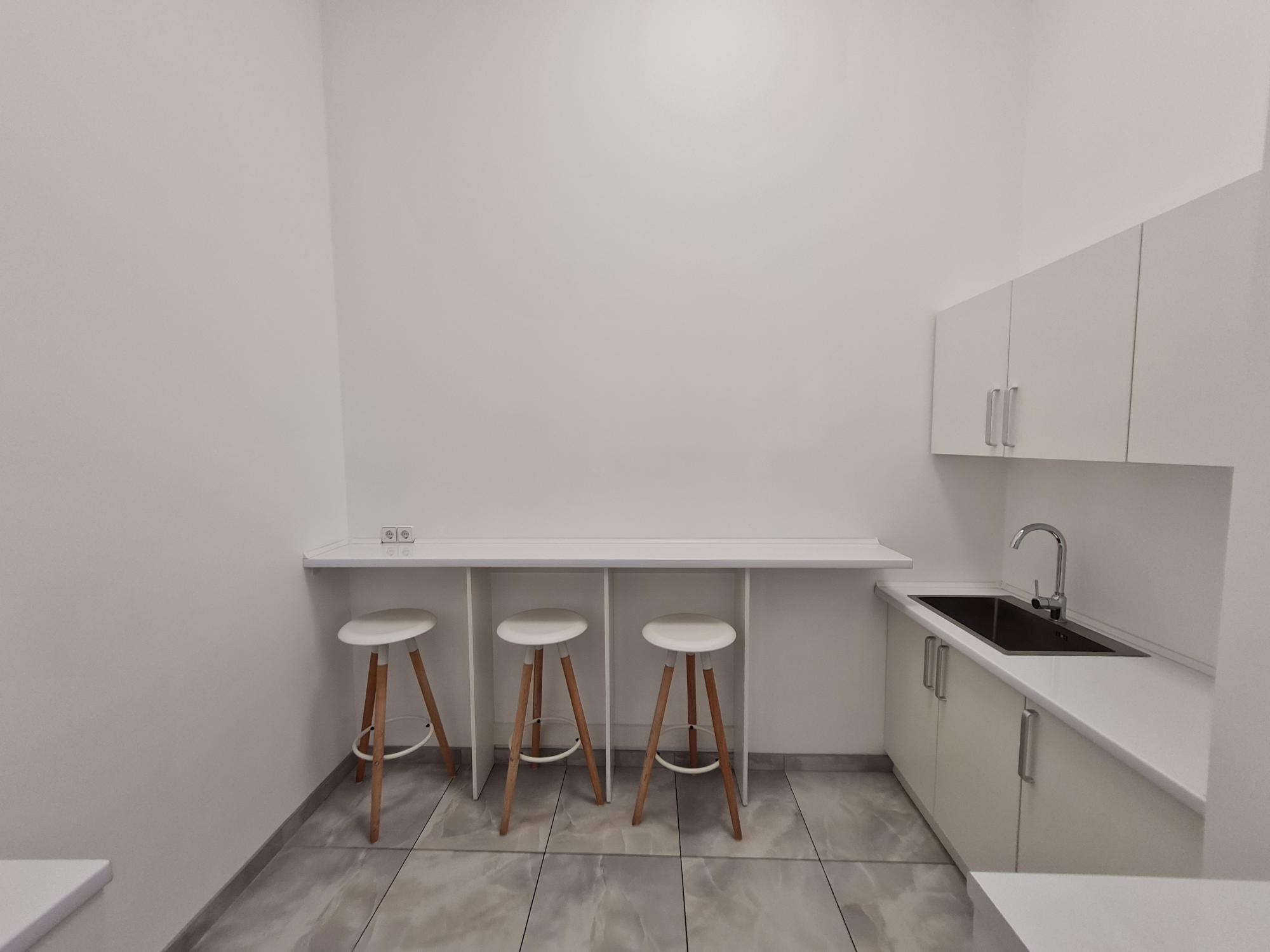 Оренда офісу 1390 м², Олени Теліги вул., 6