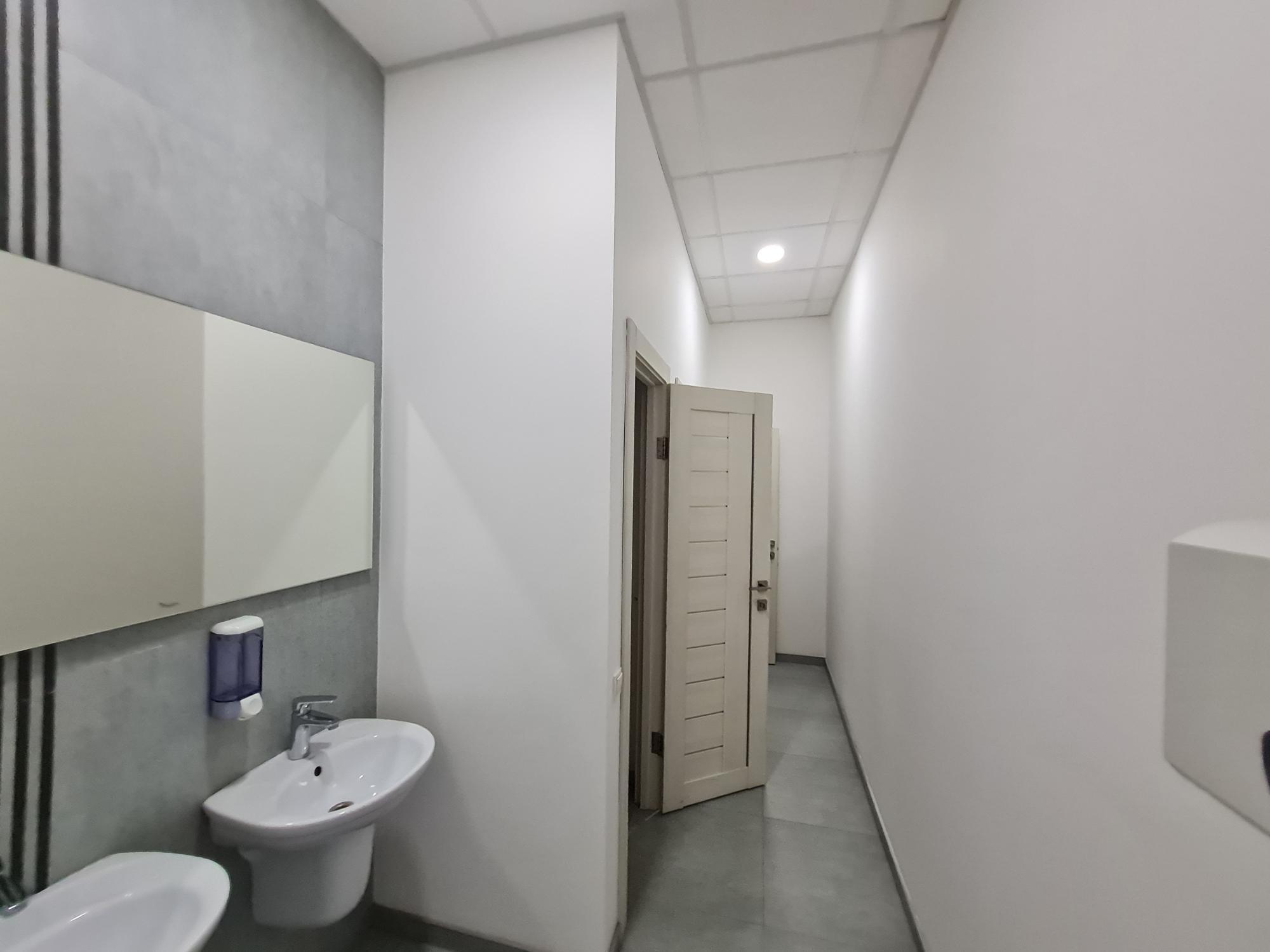 Оренда офісу 1390 м², Олени Теліги вул., 6