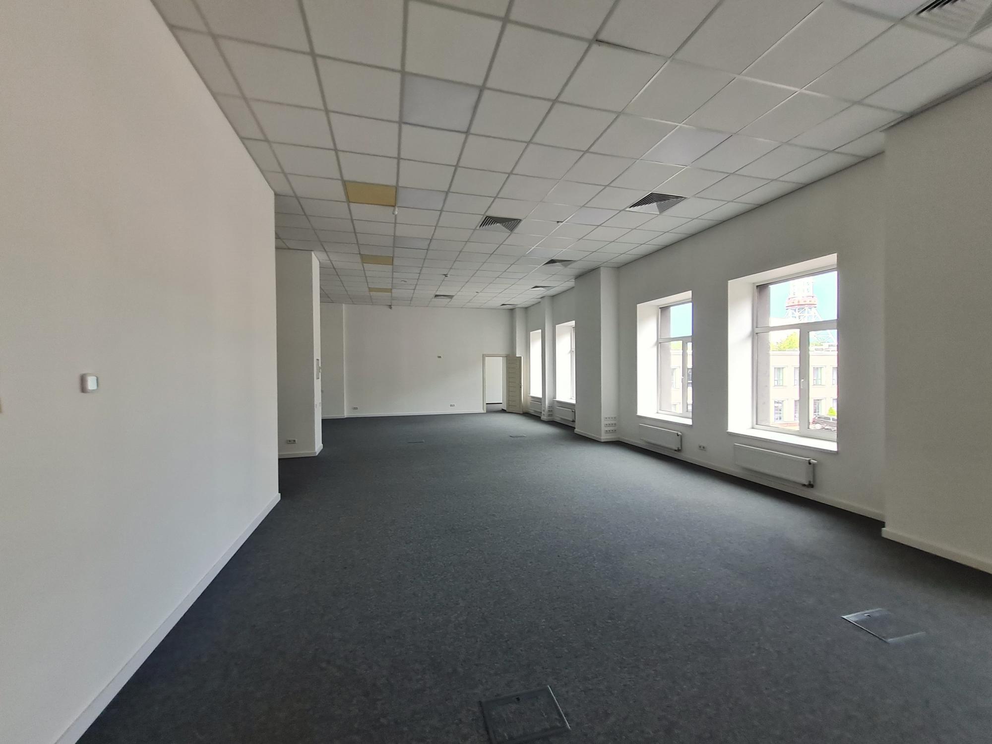Оренда офісу 1390 м², Олени Теліги вул., 6