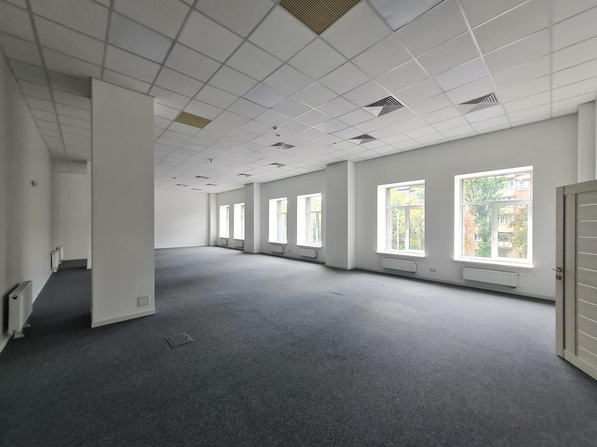 Оренда офісу 1390 м², Олени Теліги вул., 6