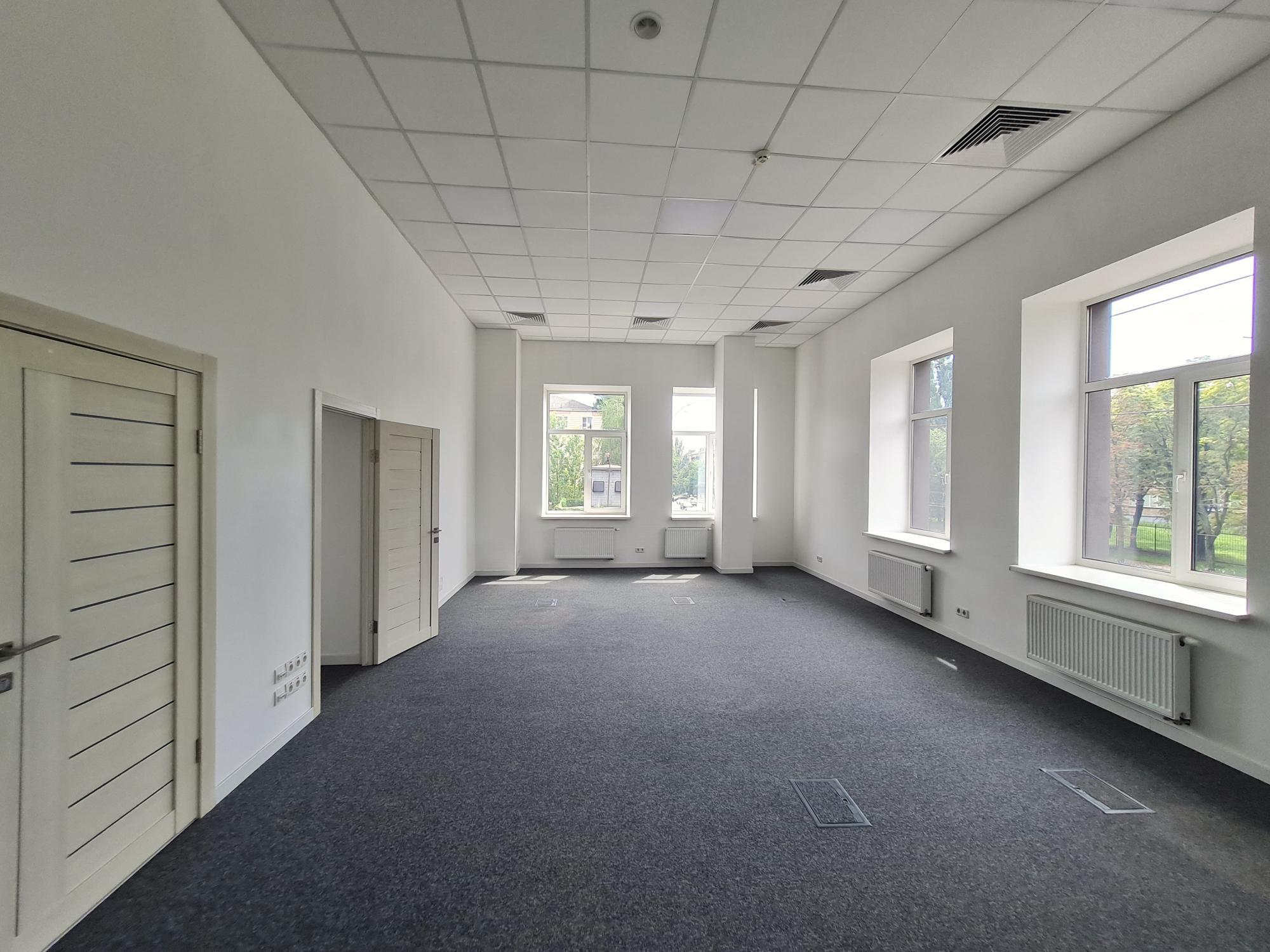 Оренда офісу 1390 м², Олени Теліги вул., 6