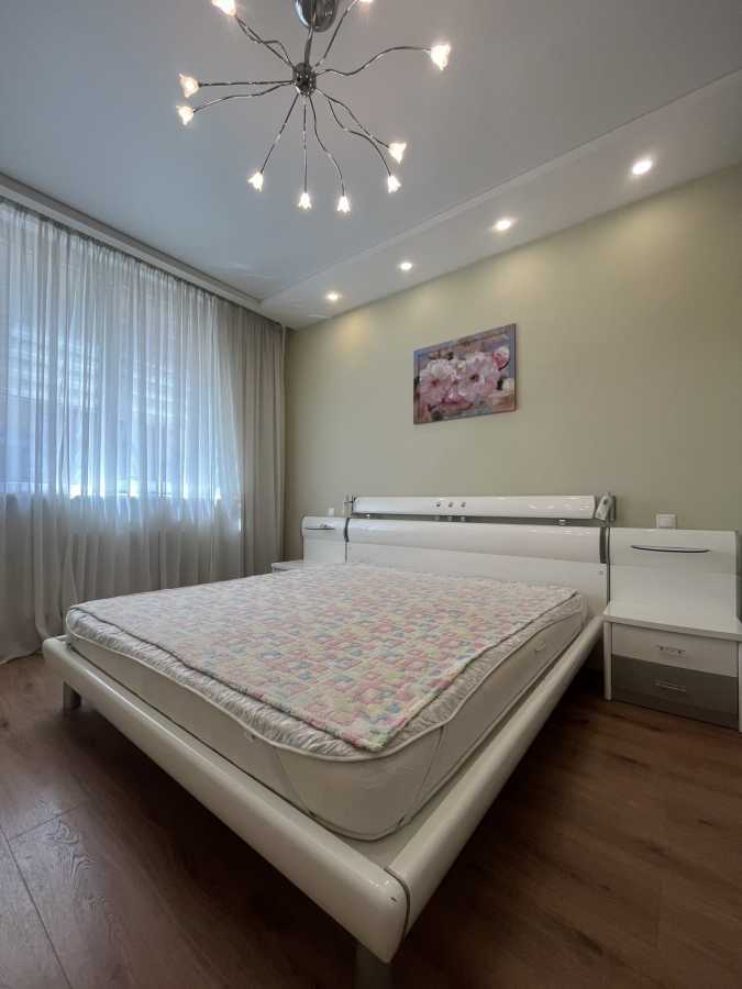 Продажа 1-комнатной квартиры 49 м², Ломоносова ул., 48