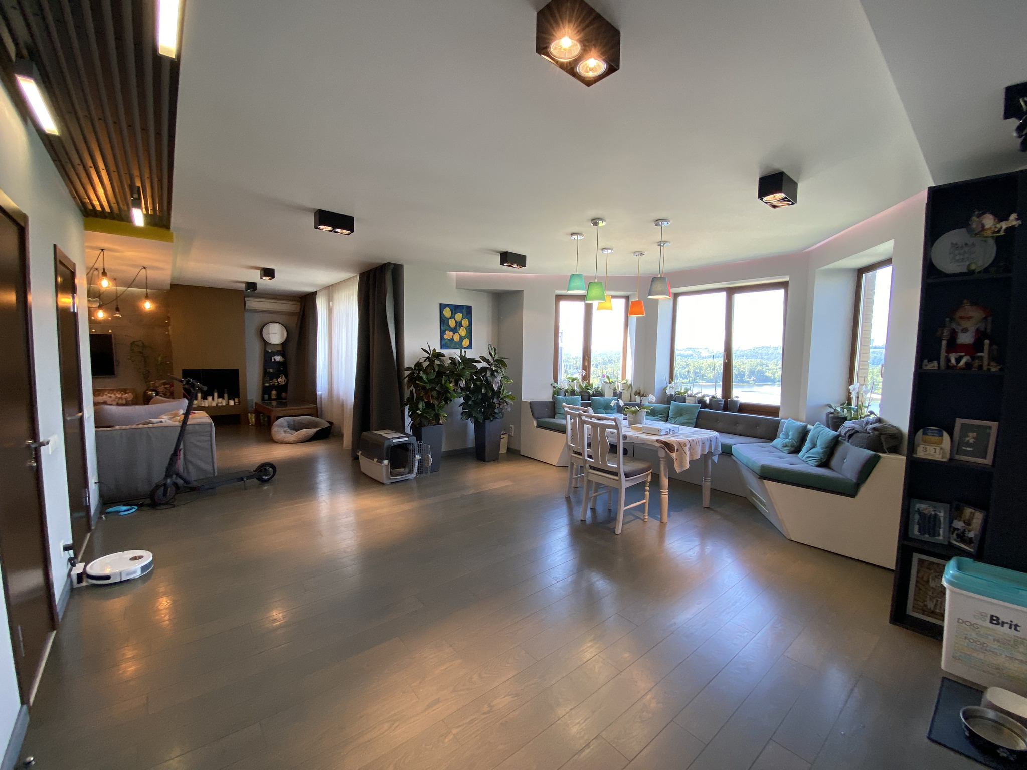 Продаж 4-кімнатної квартири 222 м², Микільсько-Слобідська вул., 4Д