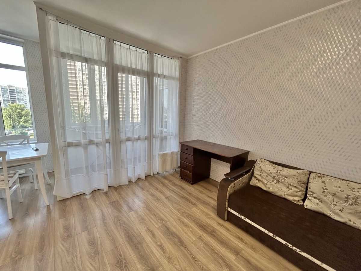 Продажа 3-комнатной квартиры 88 м², Евгения Сверстюка ул., 6А