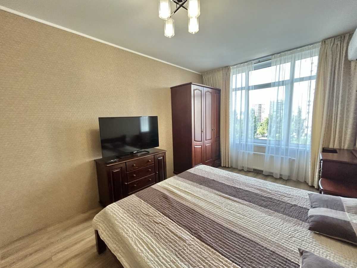 Продажа 3-комнатной квартиры 88 м², Евгения Сверстюка ул., 6А