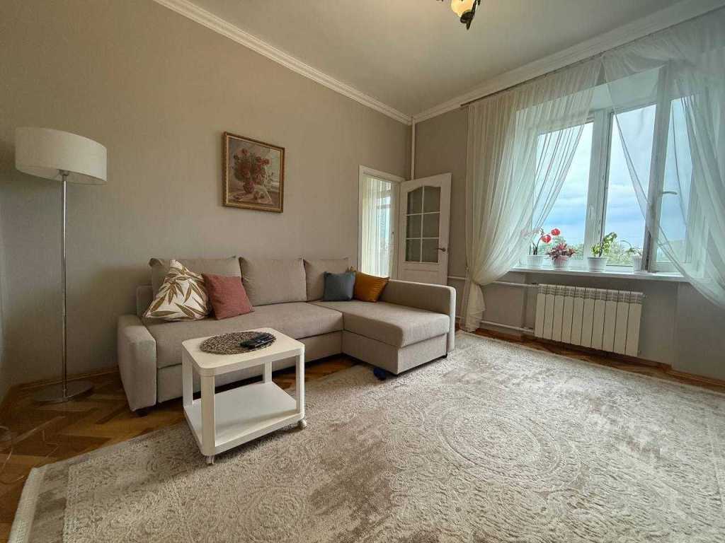 Продажа 3-комнатной квартиры 65 м², Вышгородская ул., 4