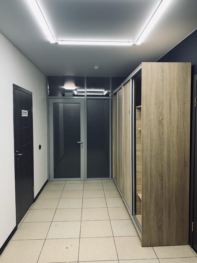 Продаж офісу 172 м², Верхній Вал вул.