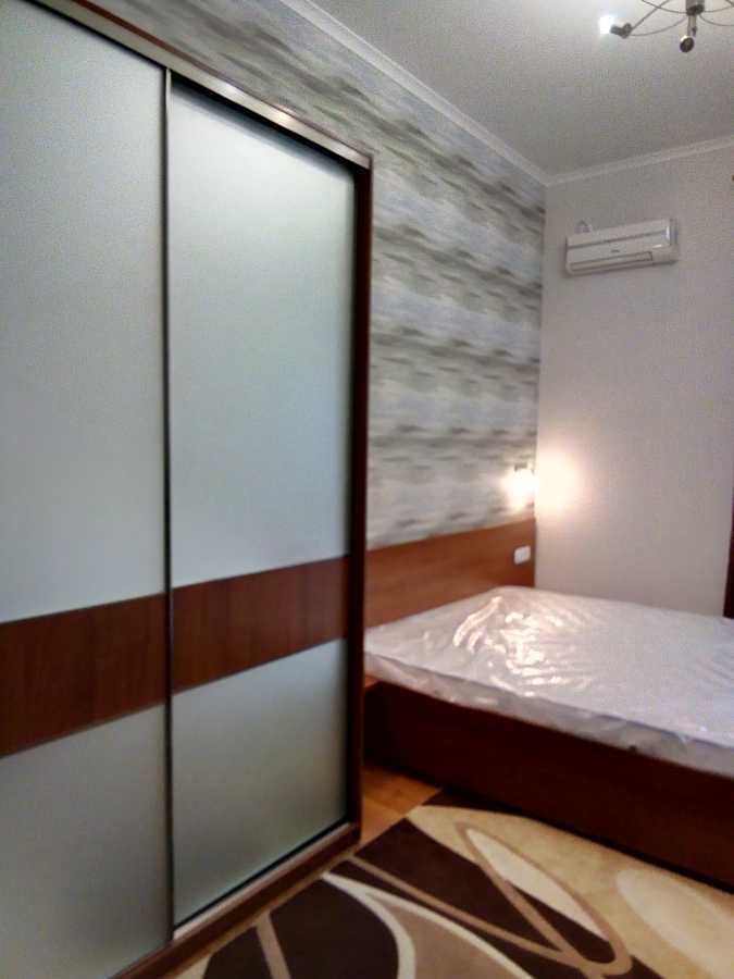 Оренда 2-кімнатної квартири 60 м², Володимирська вул., 19А