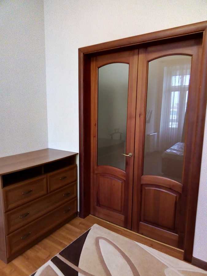 Оренда 2-кімнатної квартири 60 м², Володимирська вул., 19А