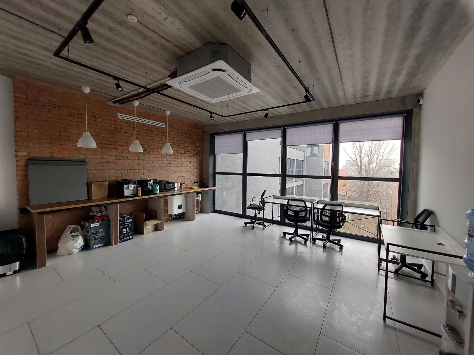 Продажа бизнес-центра 2700 м², Нижнеюрковская ул.