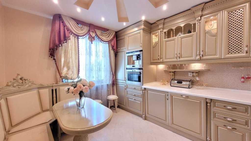 Продажа 3-комнатной квартиры 111 м², Леваневского ул., 7