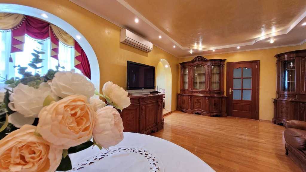 Продажа 3-комнатной квартиры 111 м², Леваневского ул., 7