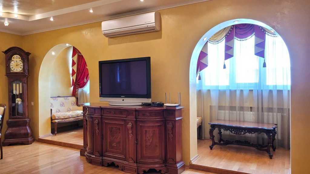 Продажа 3-комнатной квартиры 111 м², Леваневского ул., 7