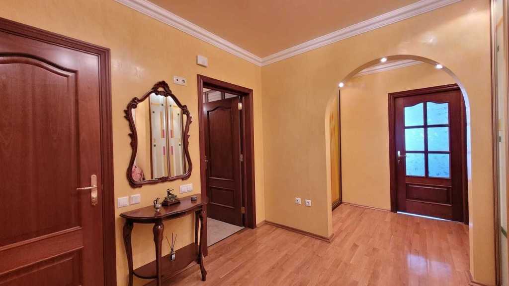 Продажа 3-комнатной квартиры 111 м², Леваневского ул., 7
