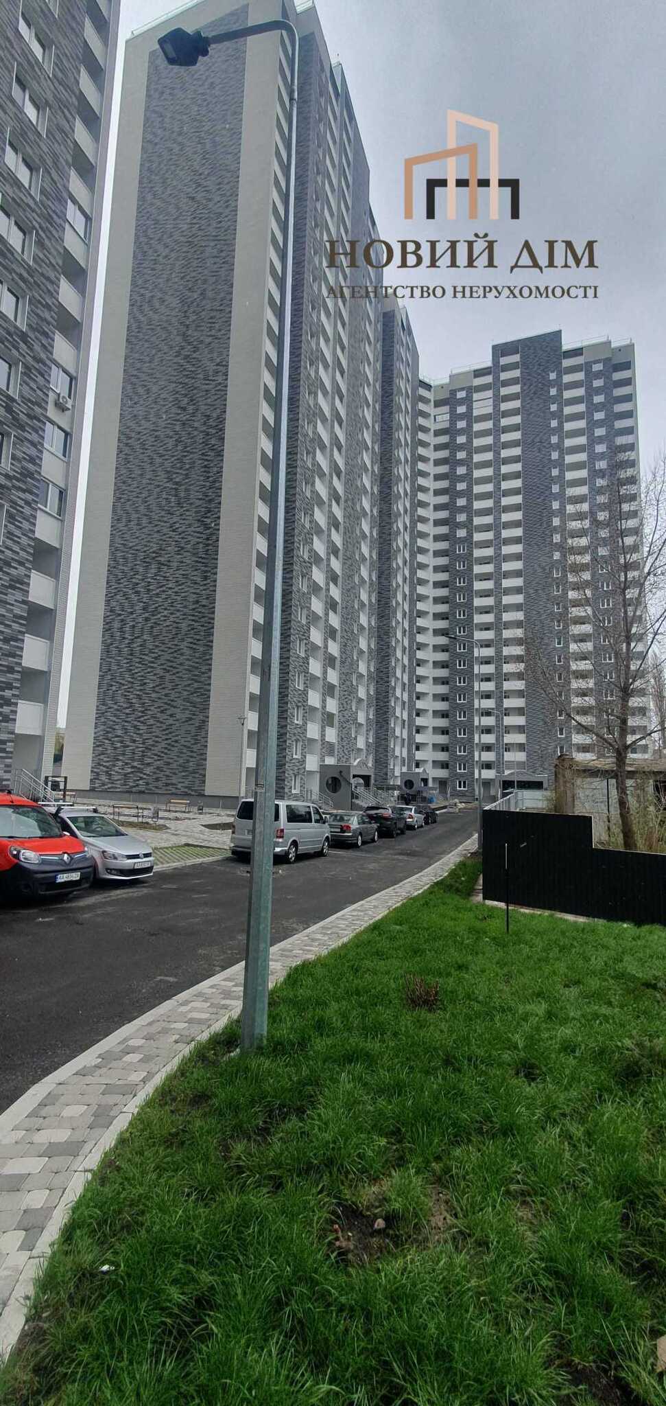 Продажа 2-комнатной квартиры 72.05 м², Коноплянская ул.
