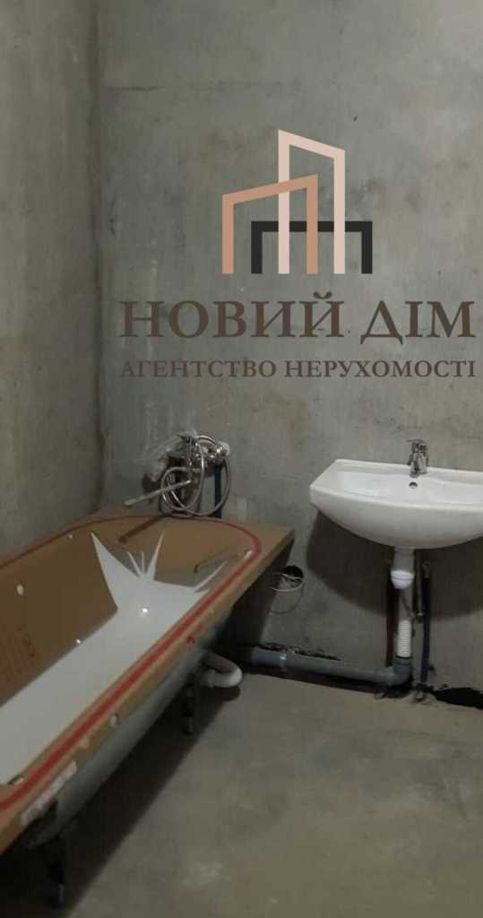 Продажа 2-комнатной квартиры 72.05 м², Коноплянская ул.