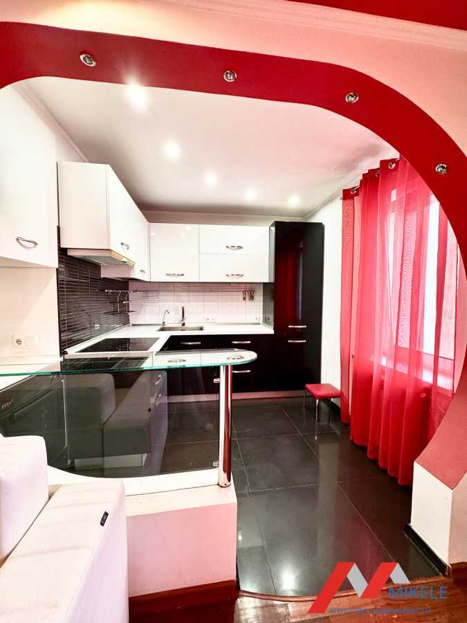 Продаж 2-кімнатної квартири 53 м², Павла Тичини просп., 4