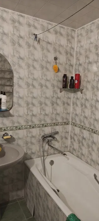 Продажа 3-комнатной квартиры 68 м², Небесной сотни просп.