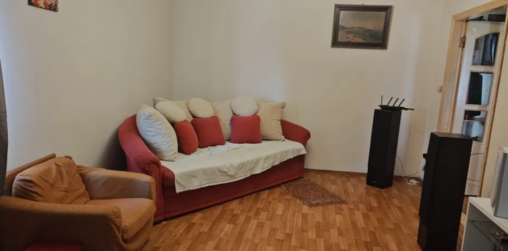 Продажа 3-комнатной квартиры 68 м², Небесной сотни просп.