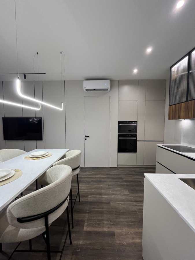 Оренда 1-кімнатної квартири 50 м², Володимирська вул., 86а