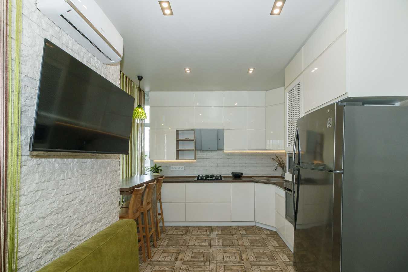 Продажа 2-комнатной квартиры 60.4 м², Михаила Максимовича ул., 24