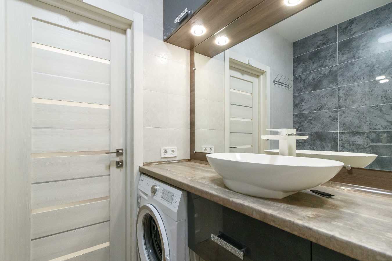 Продажа 2-комнатной квартиры 60.4 м², Михаила Максимовича ул., 24