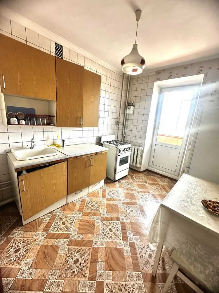 Продаж 1-кімнатної квартири 36 м², Головатого вул.