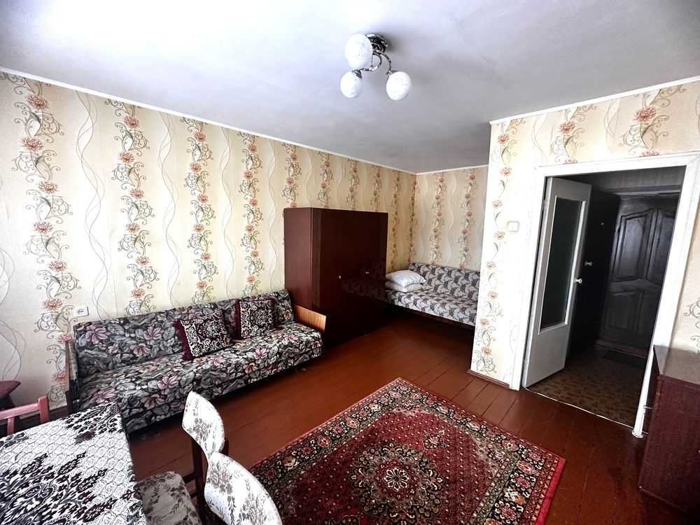 Продаж 1-кімнатної квартири 36 м², Головатого вул.