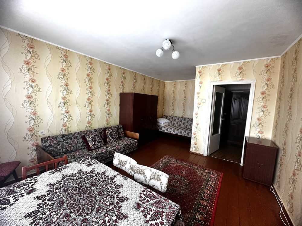 Продаж 1-кімнатної квартири 36 м², Головатого вул.