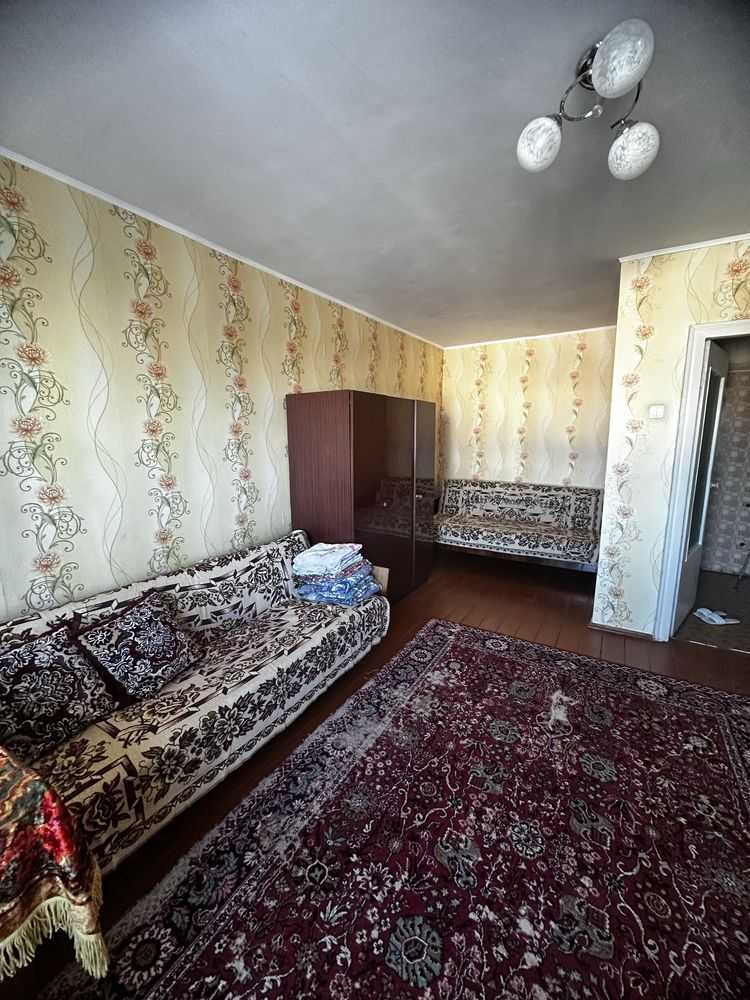 Продаж 1-кімнатної квартири 36 м², Головатого вул.