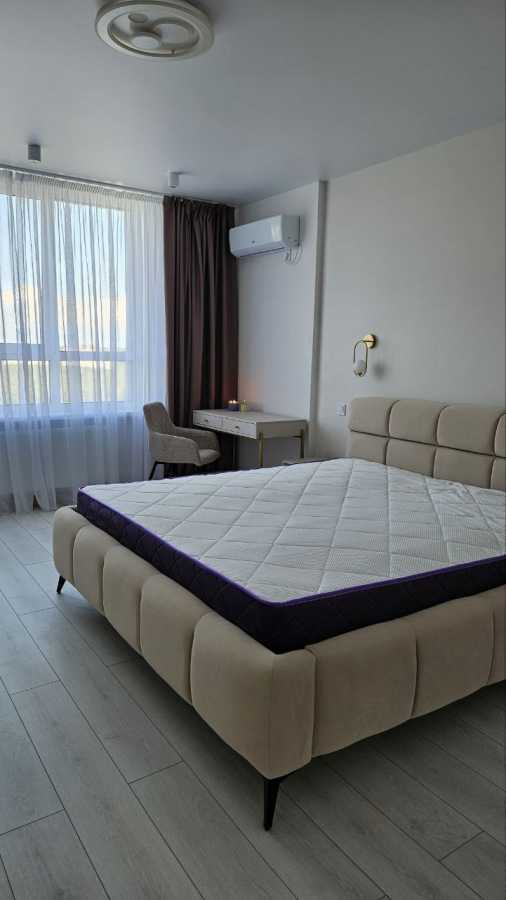 Продаж 2-кімнатної квартири 60 м², Миколи Бажана просп., 17б