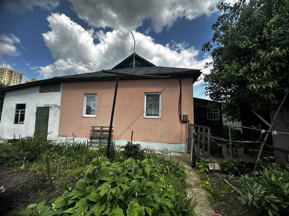 Продаж будинку 55 м², Назарія Яремчука вул.
