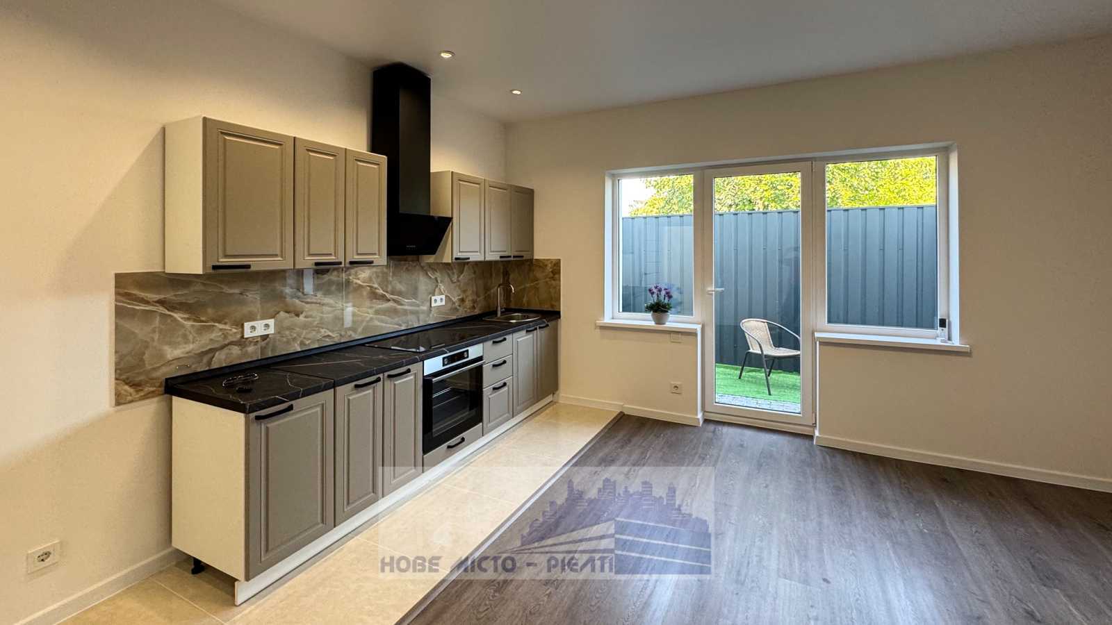 Продажа 3-комнатной квартиры 59 м², 62-я Садовая ул.