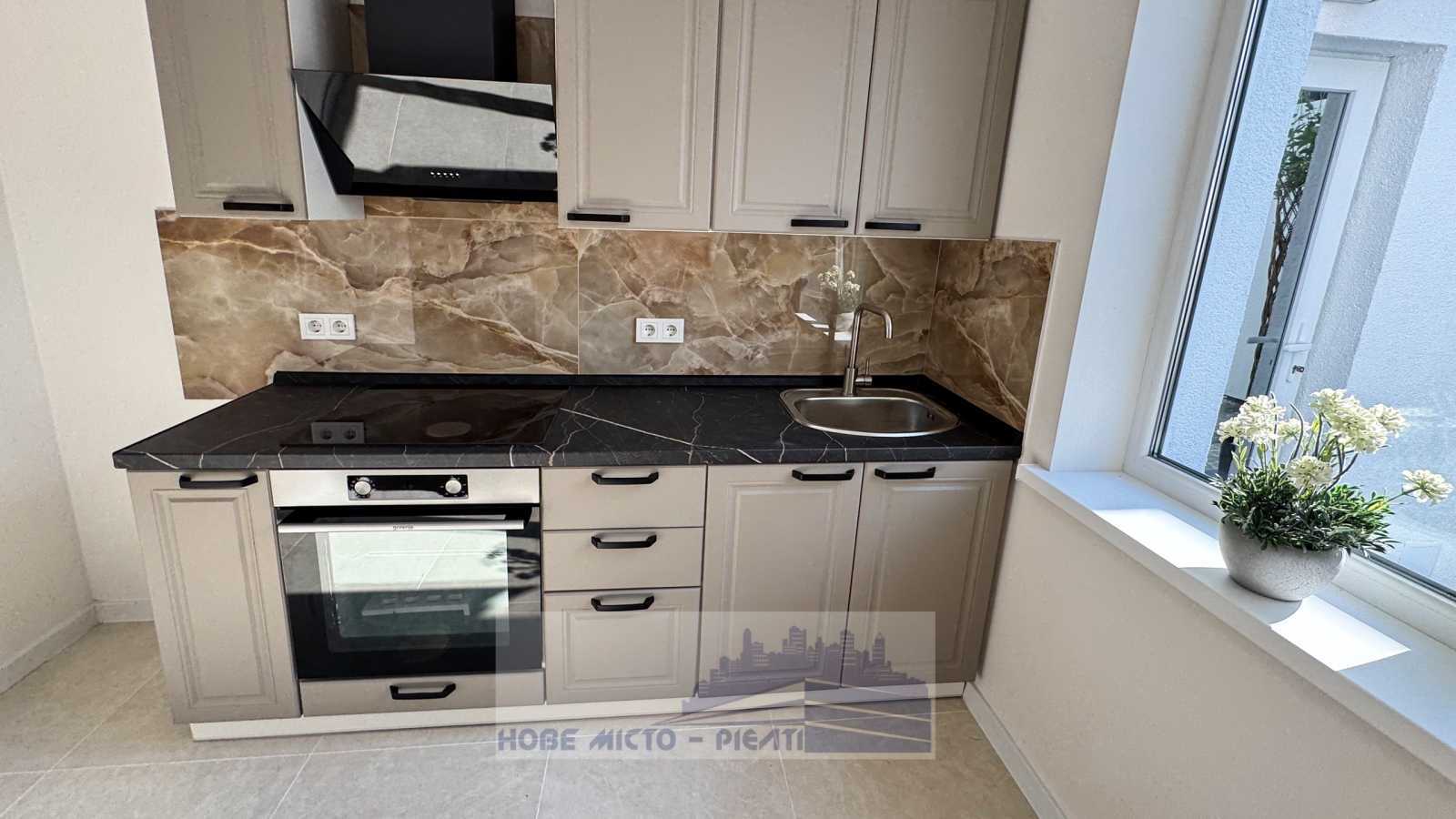 Продажа 3-комнатной квартиры 59 м², 62-я Садовая ул.