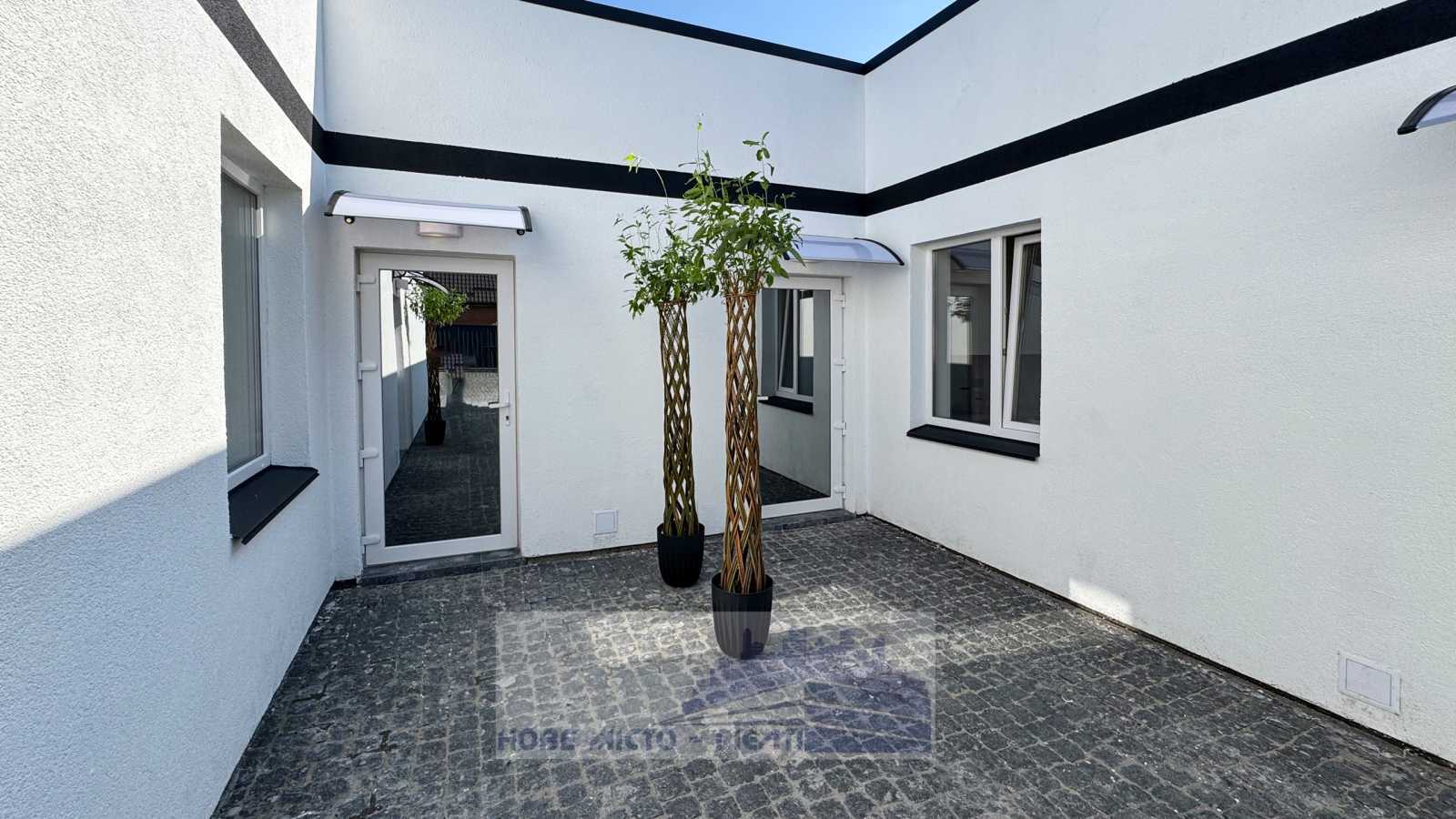 Продажа 3-комнатной квартиры 59 м², 62-я Садовая ул.