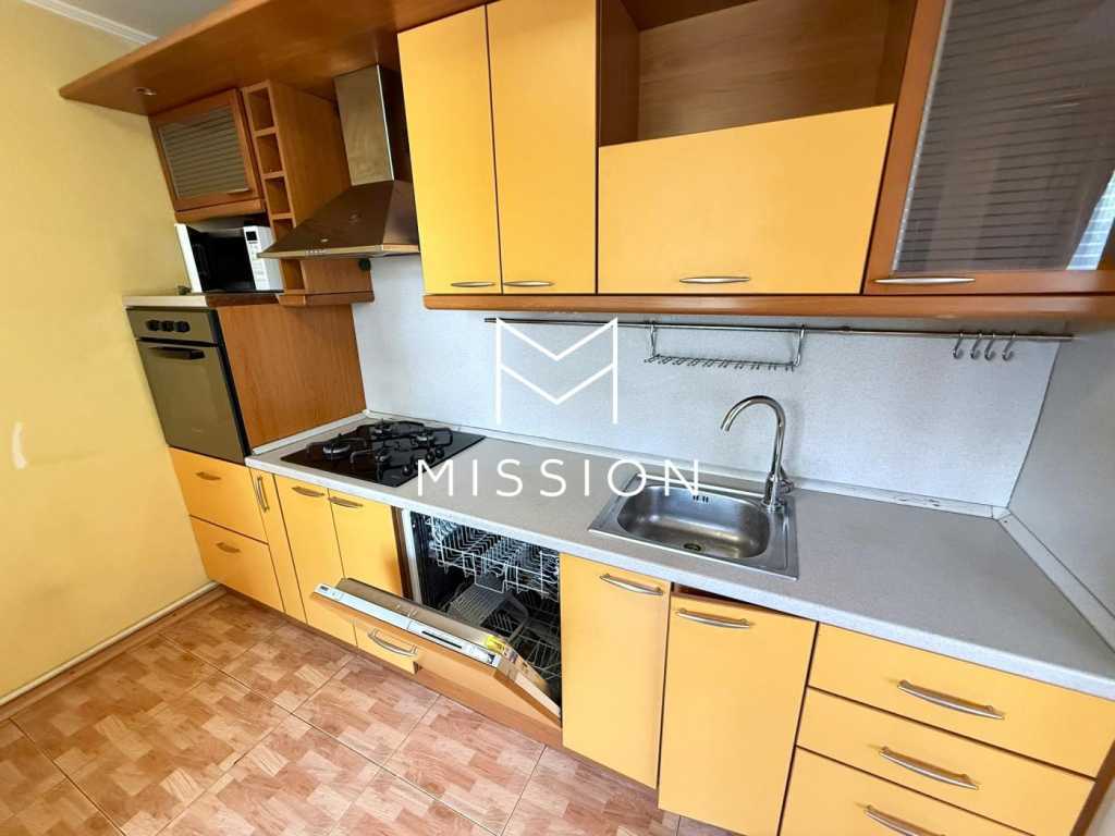 Продажа 3-комнатной квартиры 71 м², Князя Романа Мстиславича, 8