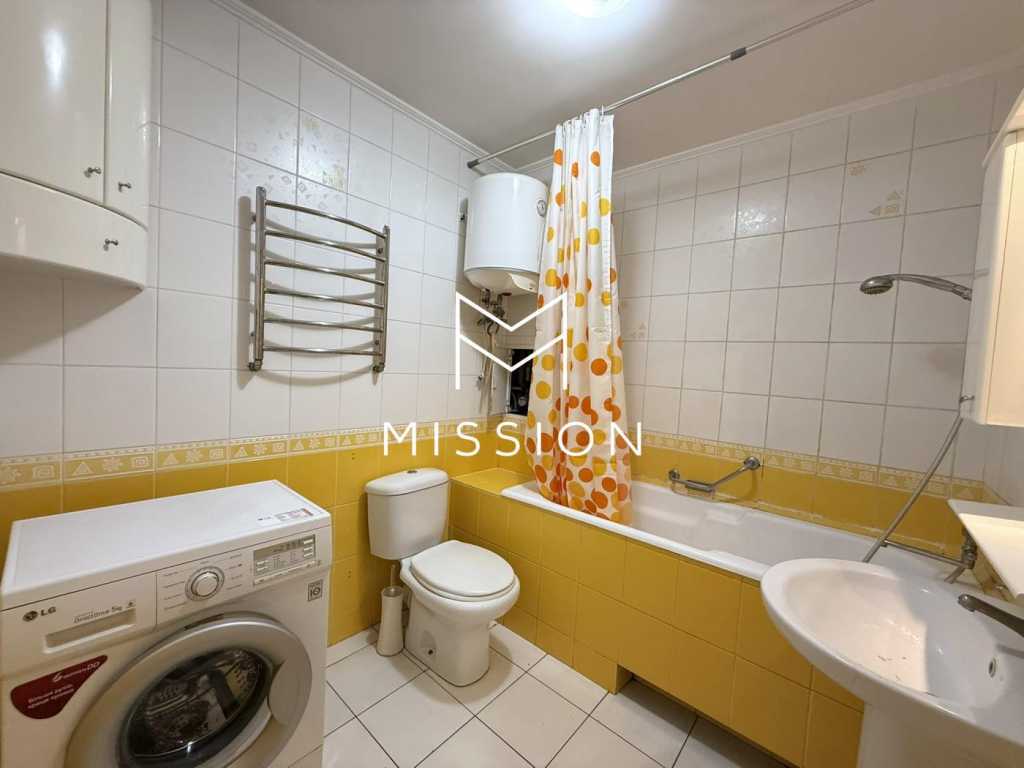 Продажа 3-комнатной квартиры 71 м², Князя Романа Мстиславича, 8