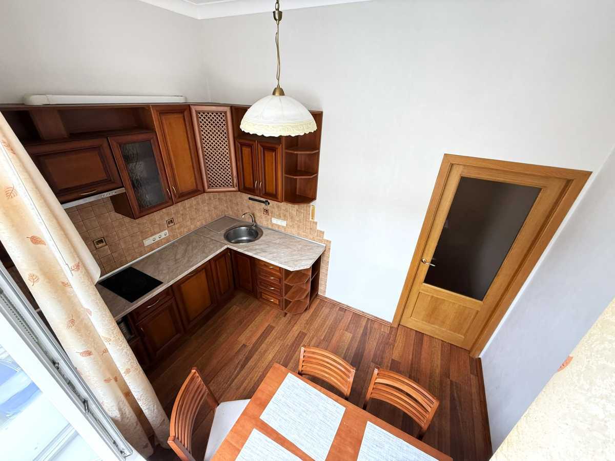 Продажа 3-комнатной квартиры 89.1 м², Банковая ул., 3